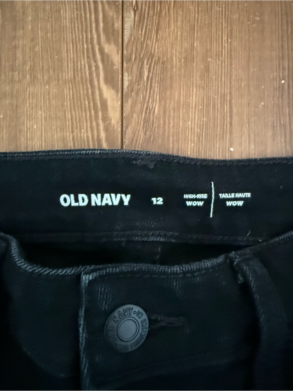 Old Navy Mom Jean shorts - Picture 3 of 7